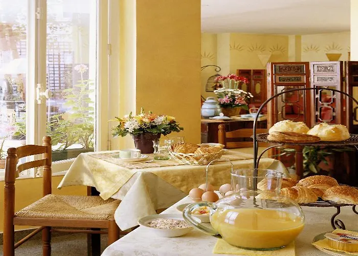 Hotell France Eiffel