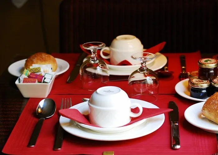 France Eiffel Hotell 3*