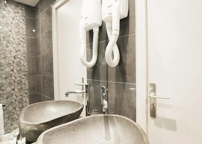 Hotell France Eiffel