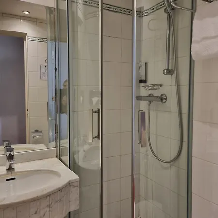 فرانس إيفل باريس