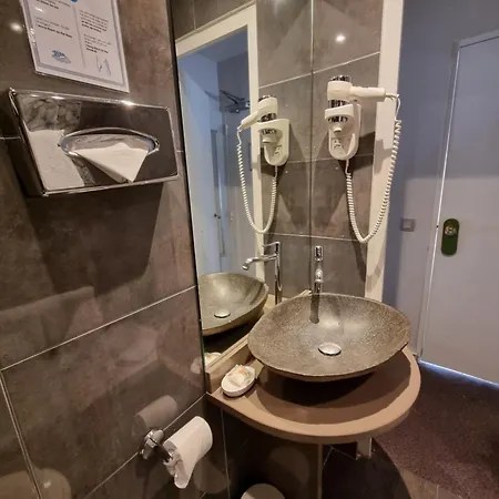 فندق فرانس إيفل 3*