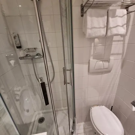 فندق فرانس إيفل باريس