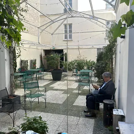 France Eiffel Hotel