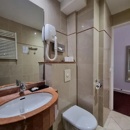 France Eiffel Hotel 3*